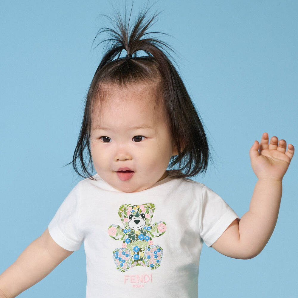 Fendi-تيشيرت بنات رضع بطبعة تيدي بير قطن لون أبيض | Childrensalon