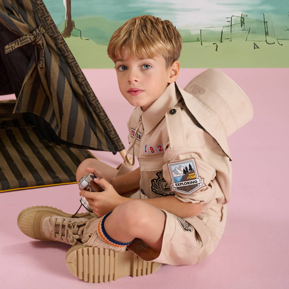 Fendi-قبعة باكيت قطن تويل لون بيج | Childrensalon