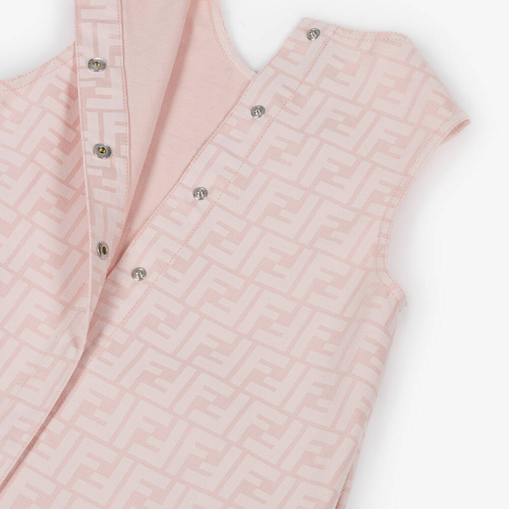 Fendi-فستان دنيم بنقشة شعار FF لون زهري | Childrensalon