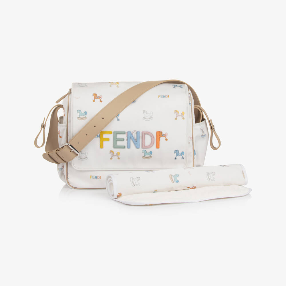 Fendi-حقيبة تغيير الحفاضات بنقشة حصان هزاز لون عاجي للرضع (40 سم) | Childrensalon
