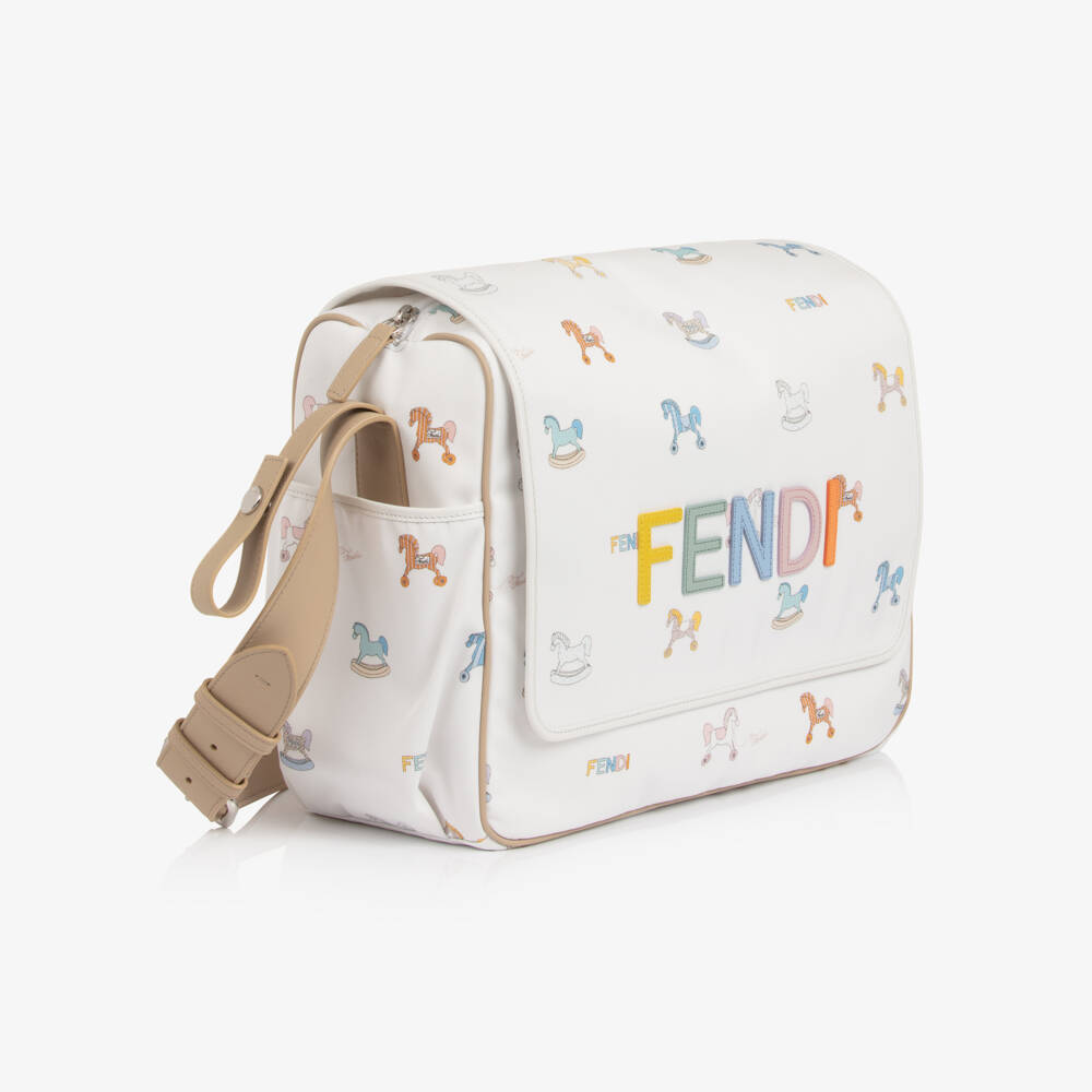 Fendi-حقيبة تغيير الحفاضات بنقشة حصان هزاز لون عاجي للرضع (40 سم) | Childrensalon