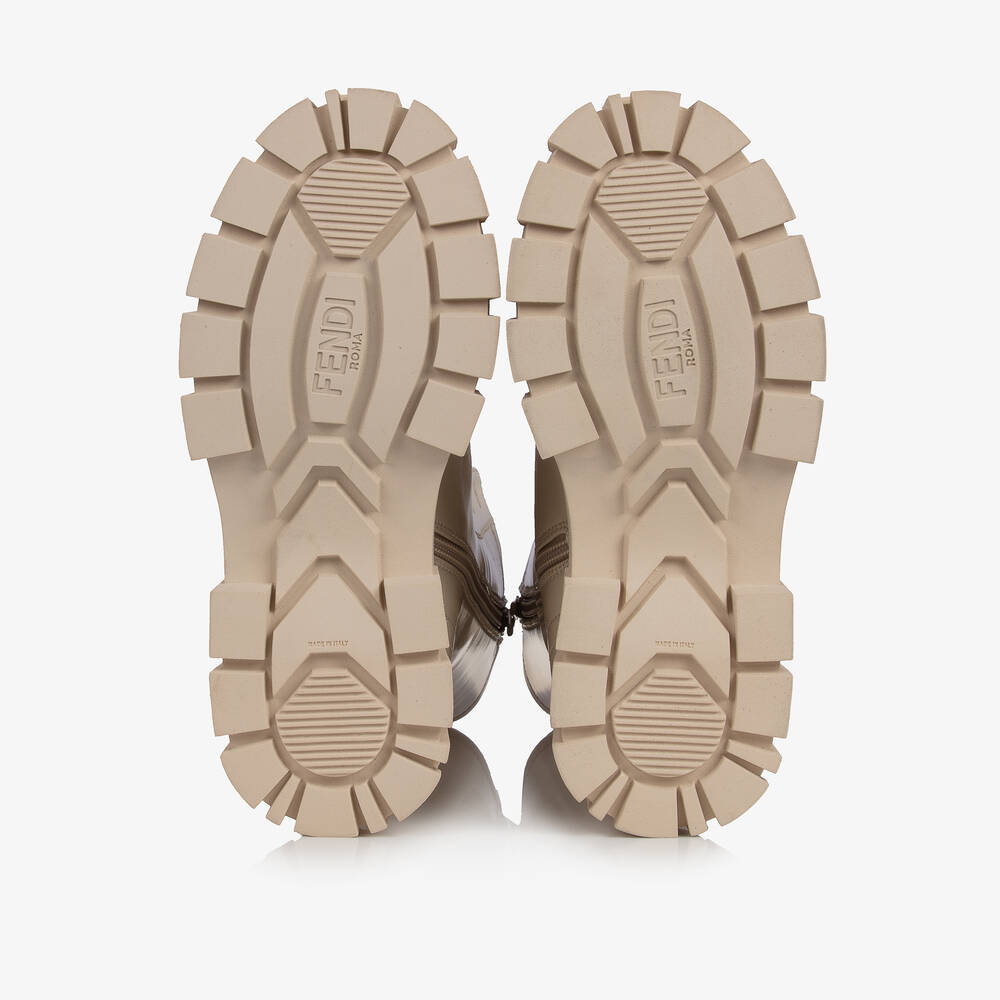 Fendi-بوت جلد صناعي لامع لون بيج تينز بناتي | Childrensalon