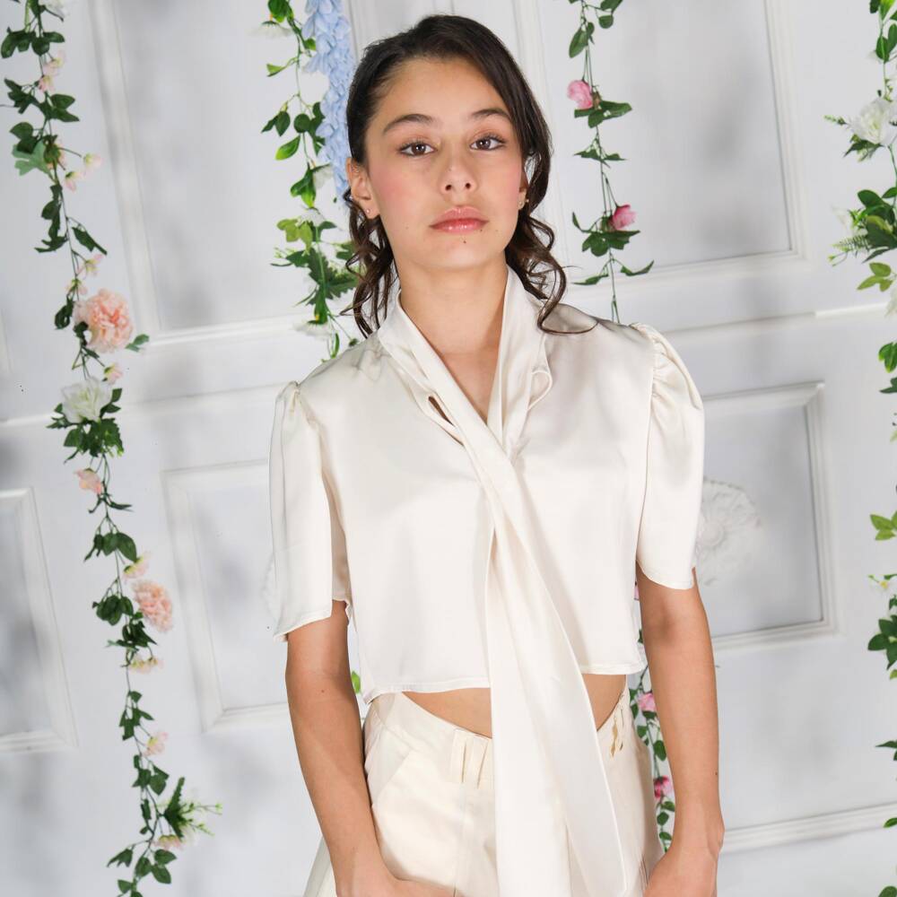 Fun & Fun-بلوزة ساتان بفيونكة لون عاجي للبنات | Childrensalon