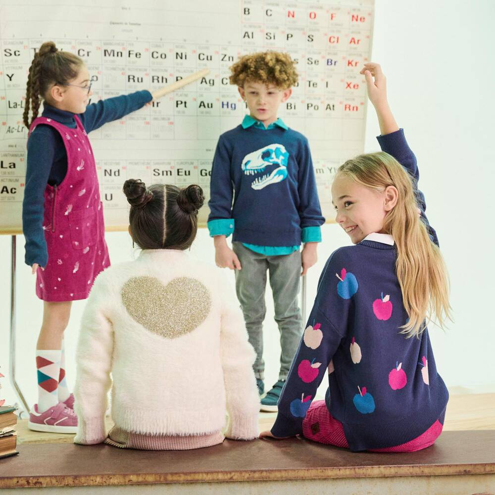 Hatley-بلوفر محبوك بتصميم تفاحة لون كحلي للبنات | Childrensalon