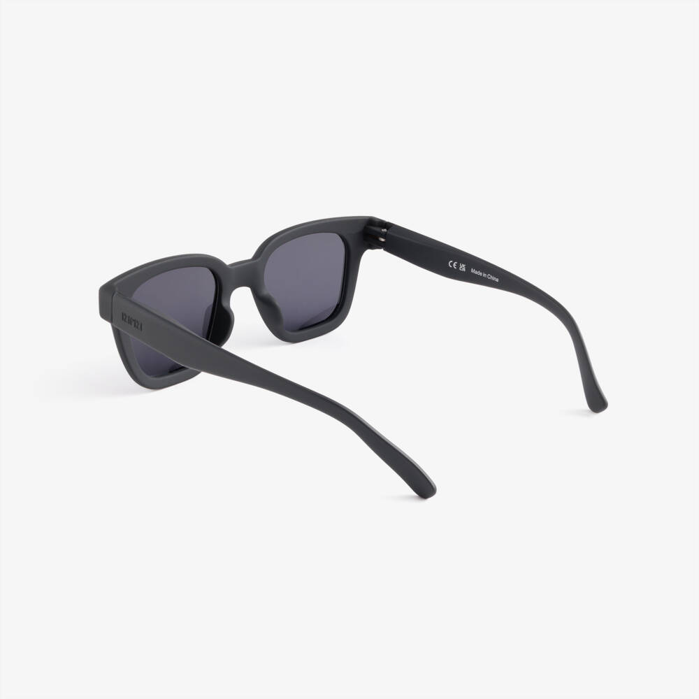 IZIPIZI-Black UV Protective Sunglasses (7-11 years) | Childrensalon