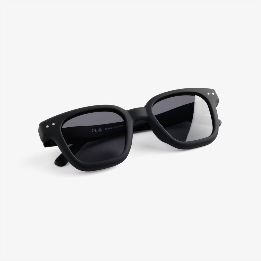 IZIPIZI-Black UV Protective Sunglasses (7-11 years) | Childrensalon
