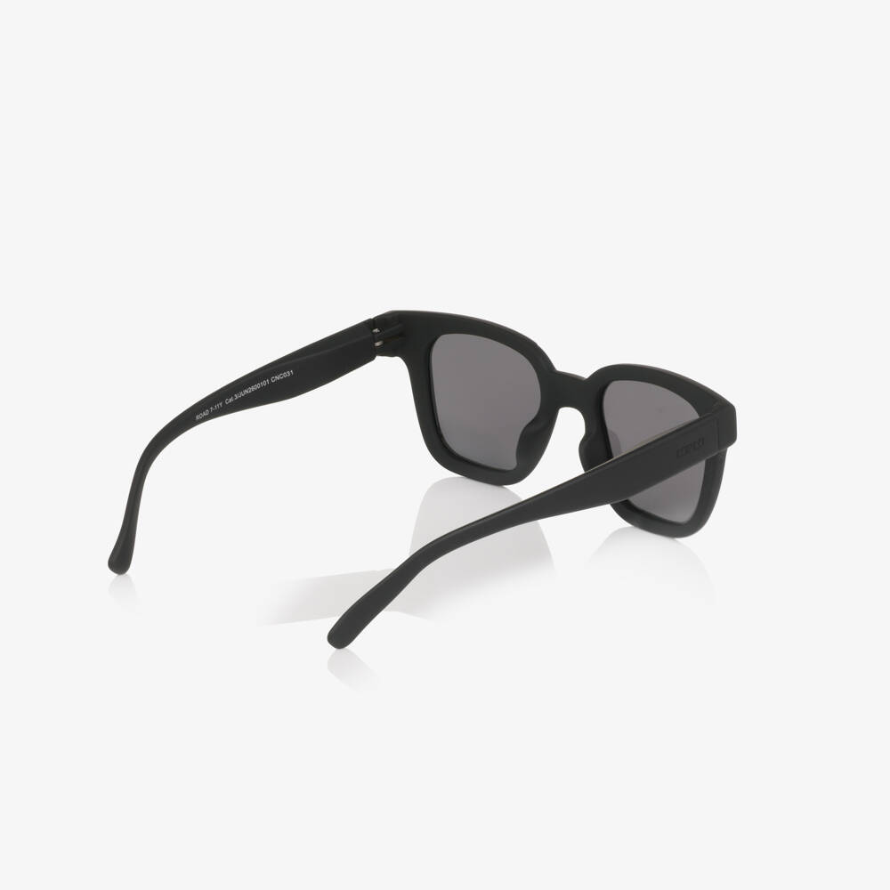IZIPIZI-Black UV Protective Sunglasses (7-11 years) | Childrensalon