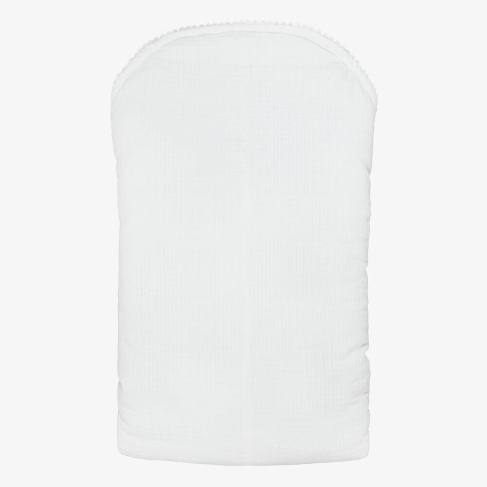 Jamiks-White Cotton Muslin Baby Nest with Scalloped Trim (100cm) | Childrensalon
