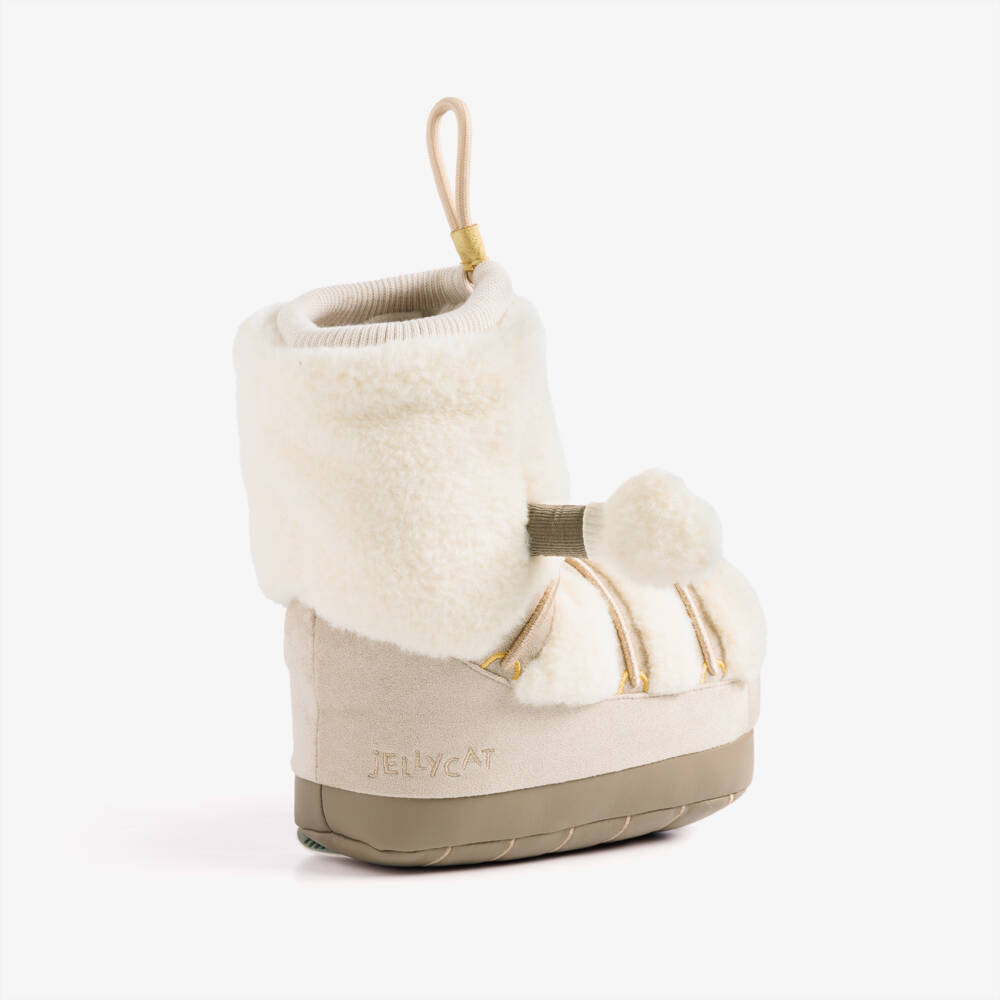 Jellycat-Amuseables Perta Snow Boot Soft Toy (21cm) | Childrensalon