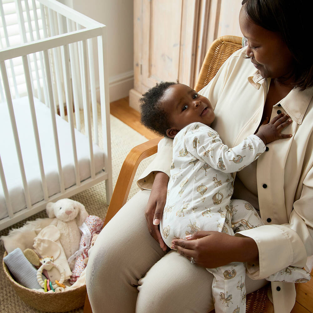 Jellycat-Ivory Bashful Shimmer Bunny Rabbit Soft Toy (18cm) | Childrensalon