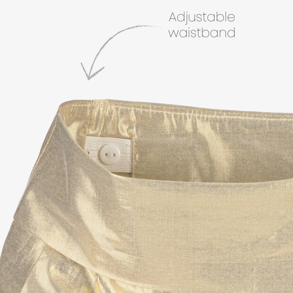 KARL LAGERFELD KIDS-Girls Gold Lamé Shorts | Childrensalon