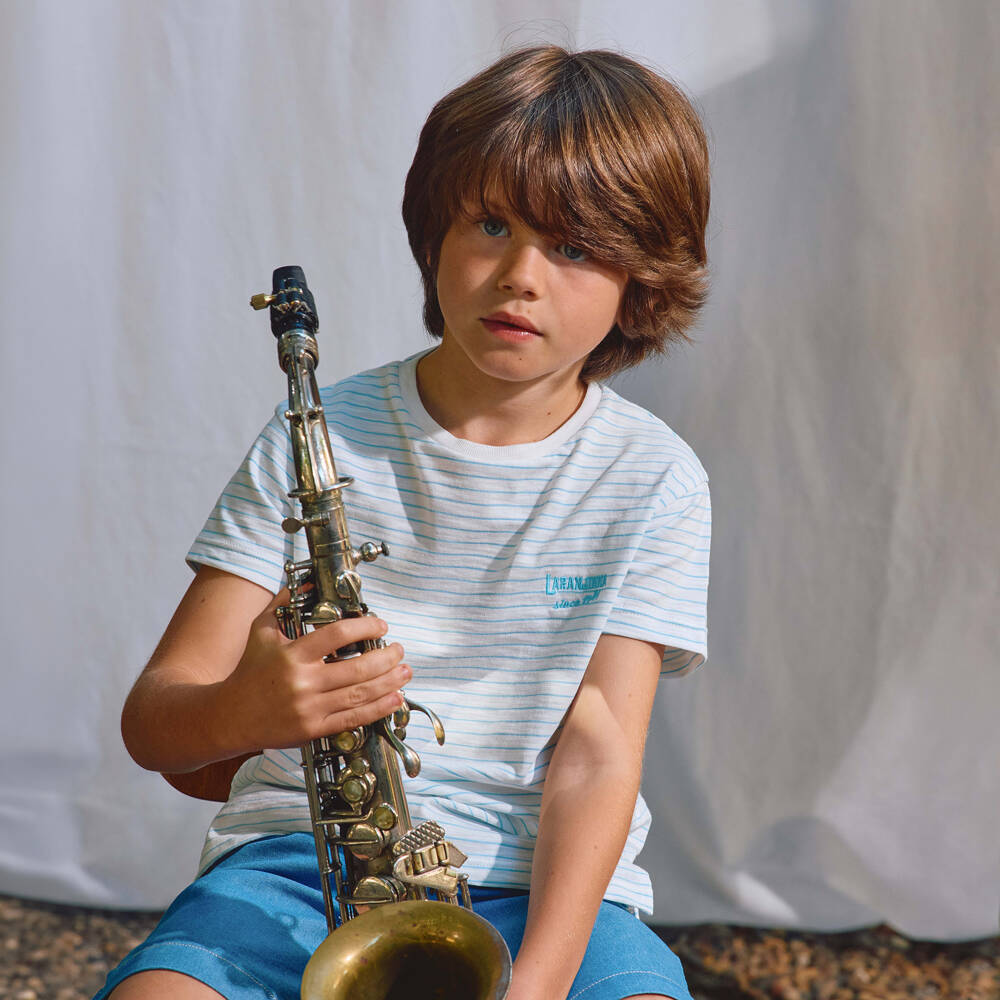 Laranjinha-Boys Ivory Cotton T-Shirt with Blue Stripes | Childrensalon