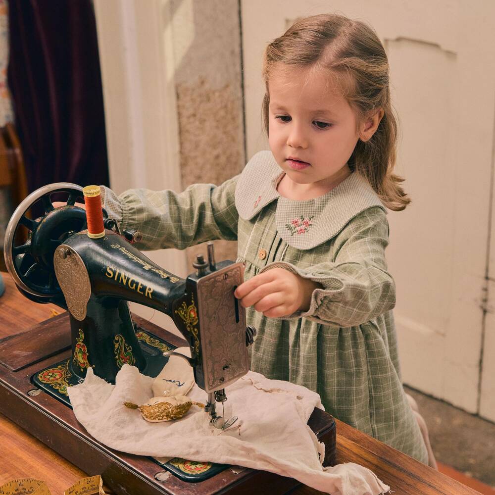 Laranjinha-Girls Green Cotton Dress with Floral Cross-Stitch Collar | Childrensalon