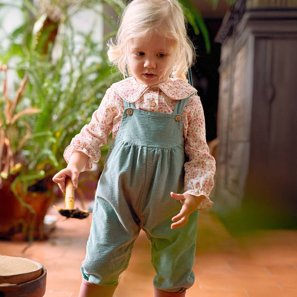 Laranjinha-Girls Sage Green & Ivory Cotton Dungarees Set | Childrensalon