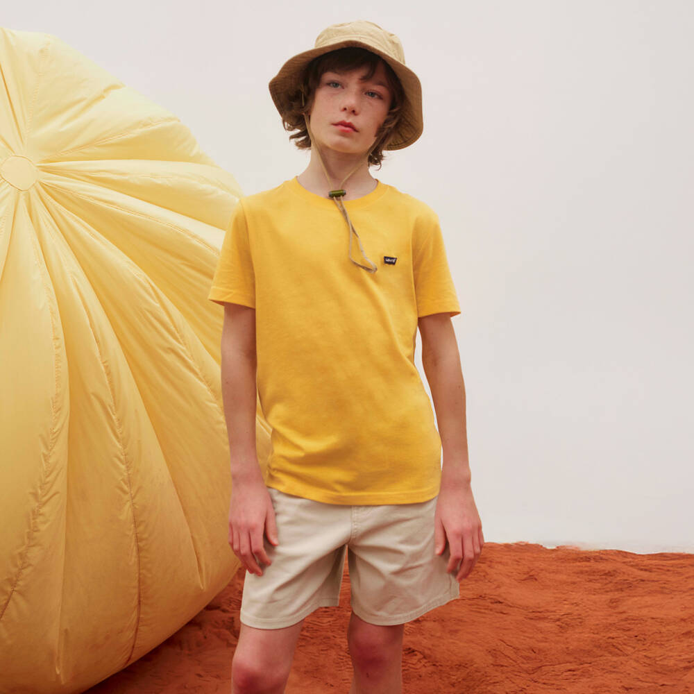 Levi's-Бежевые хлопковые шорты чинос для мальчиков | Childrensalon