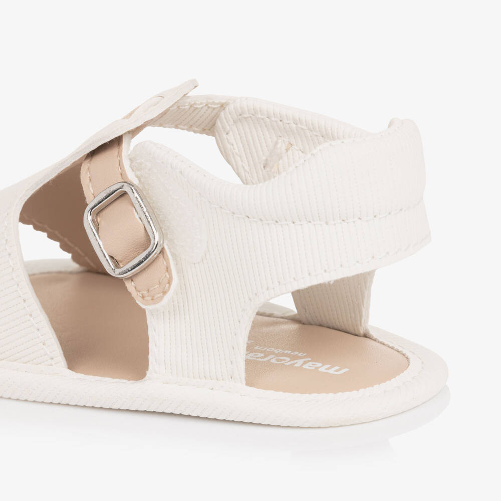 Mayoral Newborn-صندل جلد صناعي لون عاجي للبنات الرضع | Childrensalon