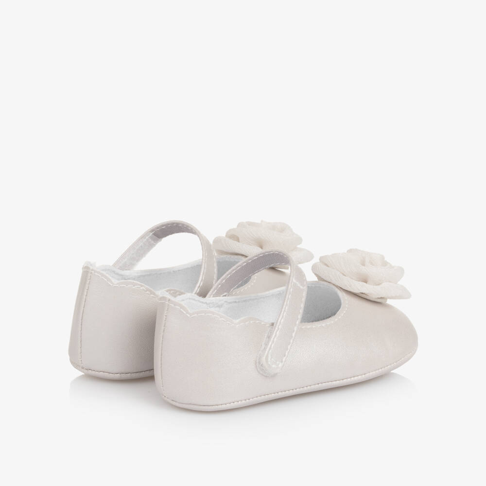 Mayoral Для новорожденных-Baby Girls Shimmery Silver Flower Pre-Walker Shoes | Childrensalon
