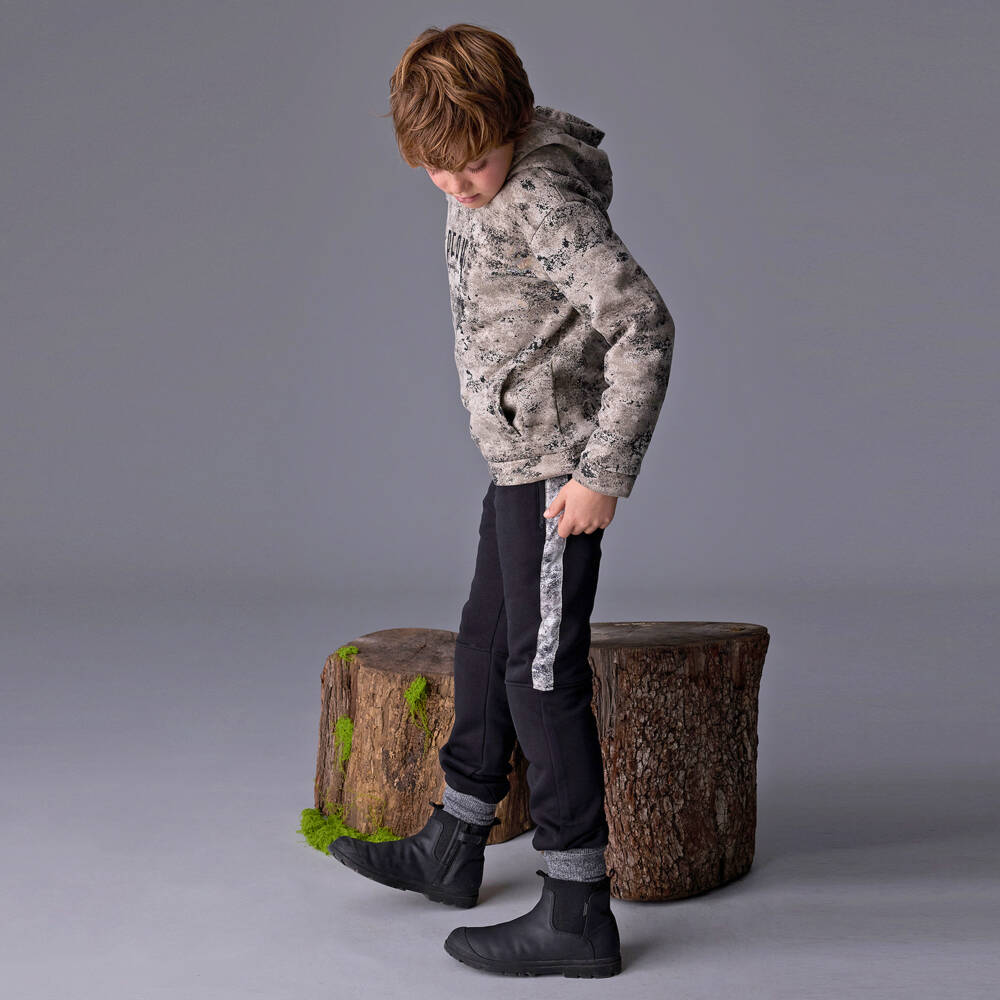 Mayoral Нукутаваке-Джоггеры черные трикотажные с карманами на молнии для мальчиков | Childrensalon