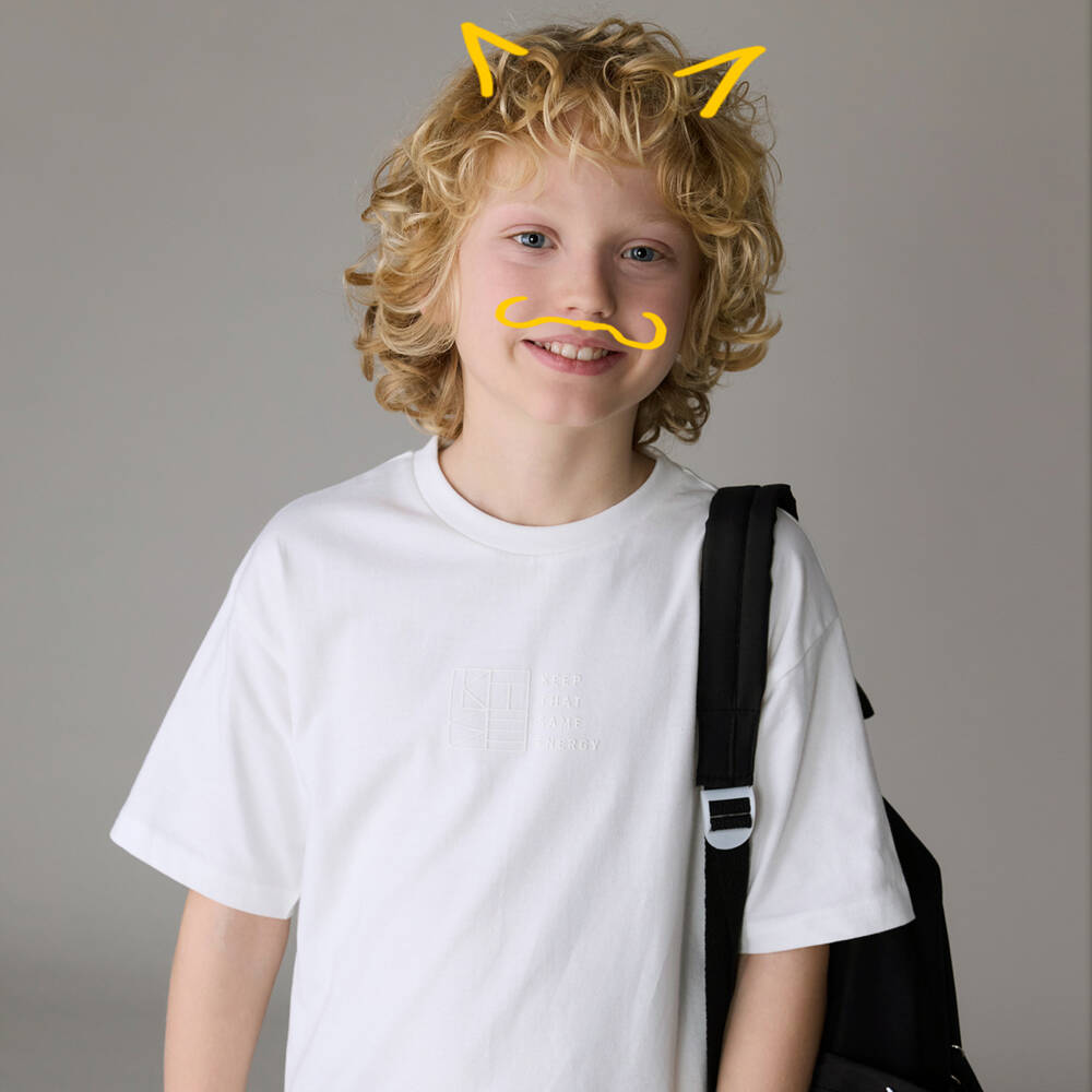 Mayoral Нукутаваке-Футболка кремовая хлопковая с надписью для мальчиков | Childrensalon