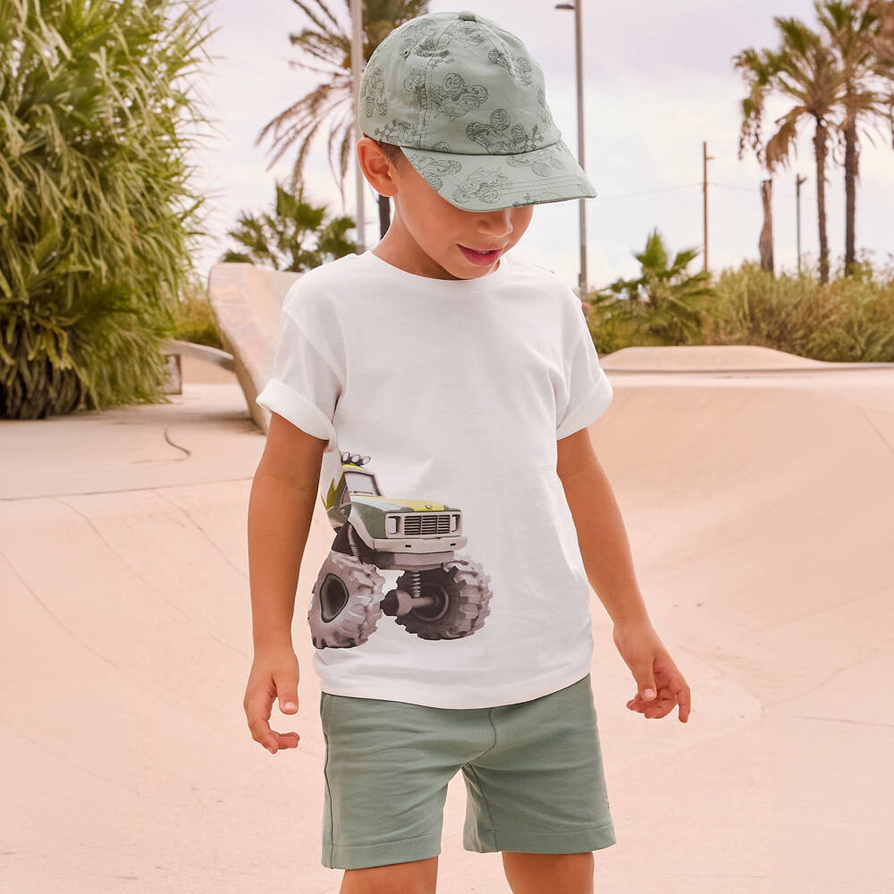 Mayoral-طقم شورت بطبعة شاحنة لون عاجي وأخضر للأولاد | Childrensalon