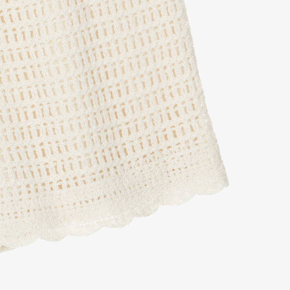 Mayoral-Кремовые шорты кроше с волнистой отделкой для девочек | Childrensalon