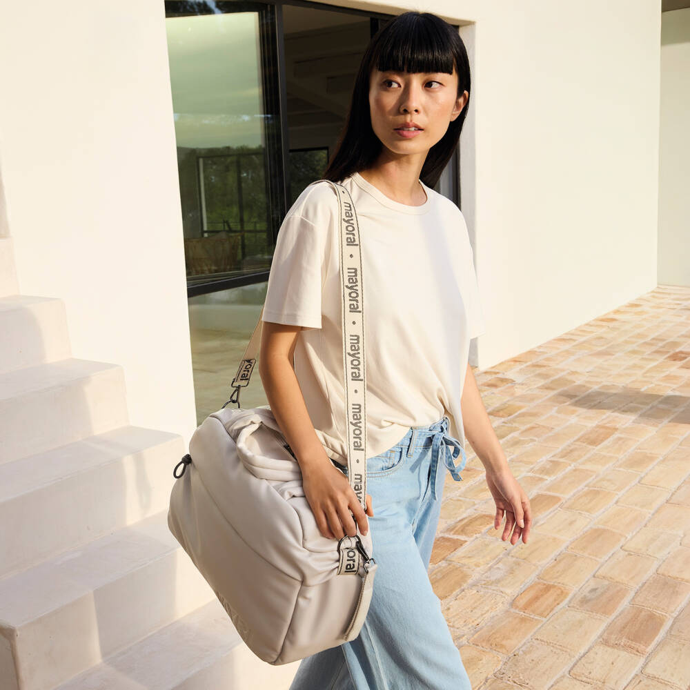 Mayoral Для новорожденных-Пеленальная сумка кремовая из искусственной кожи (44см) | Childrensalon