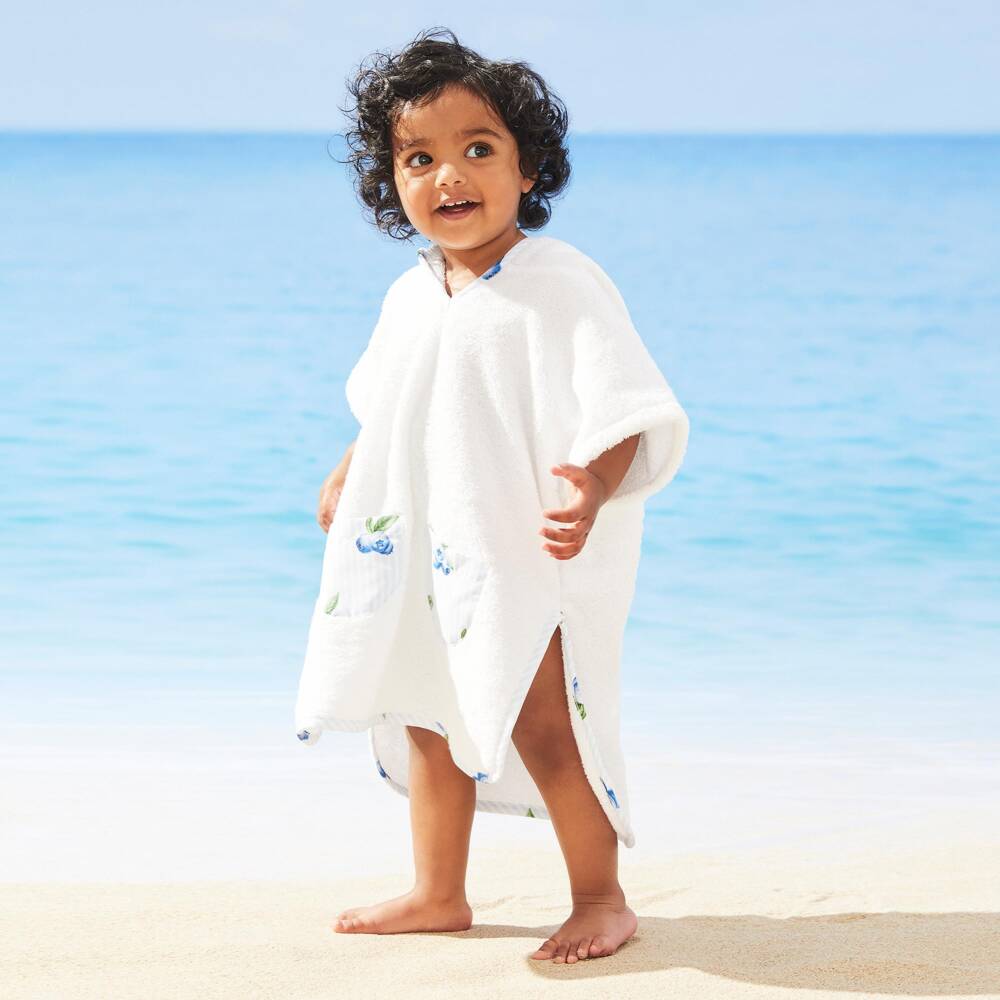 Meia Pata-White Cotton Blueberry Print Poncho Towel | Childrensalon