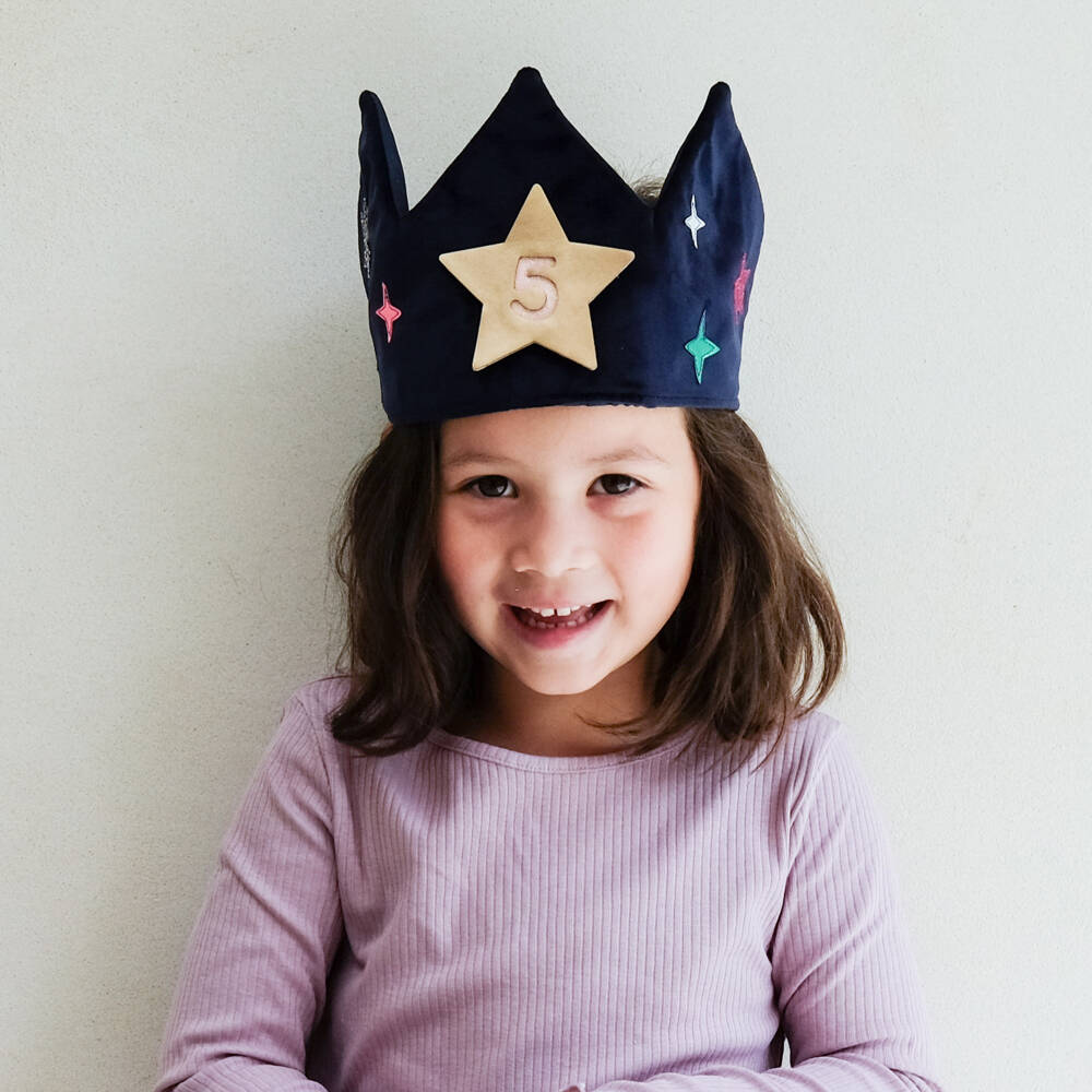 Mimi & Lula-تاج عيد ميلاد مخمل لون كحلي للبنات | Childrensalon