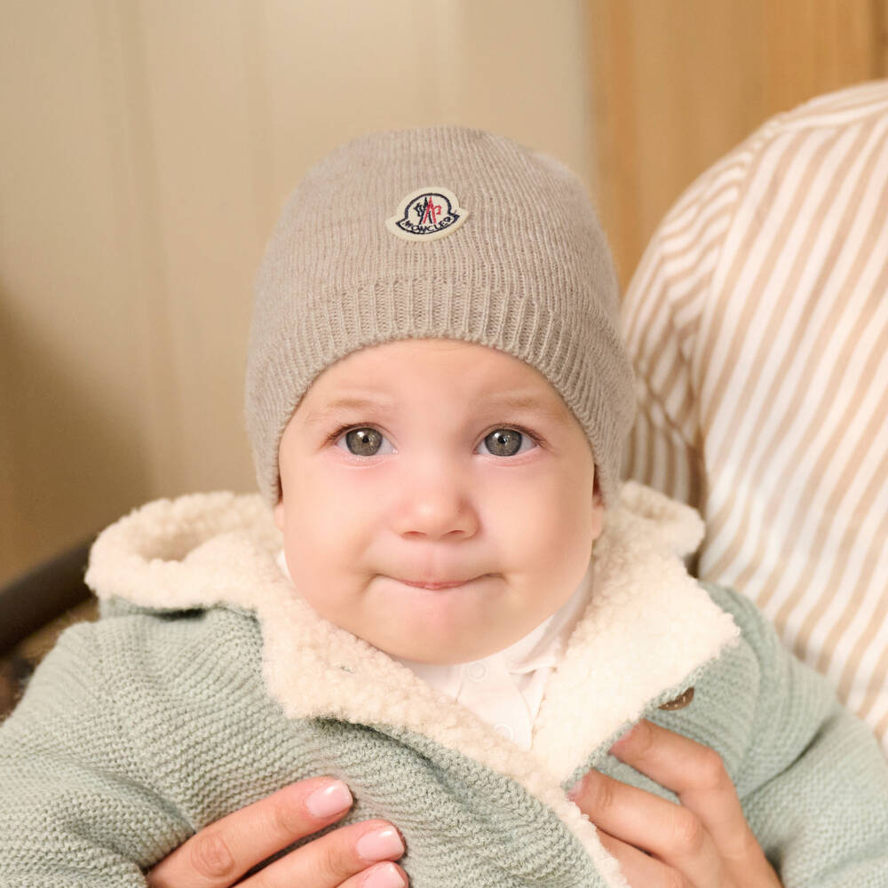 Moncler Enfant-قبعة كشمير محبوكة لون بيج للأطفال الرضع | Childrensalon