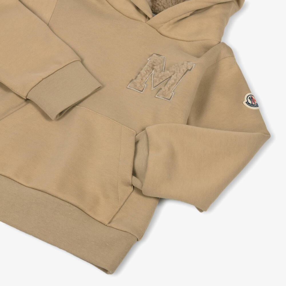 Moncler Enfant-هودي قطن ببطانة فليس لون بيج للأولاد بشعار فارسيتي | Childrensalon