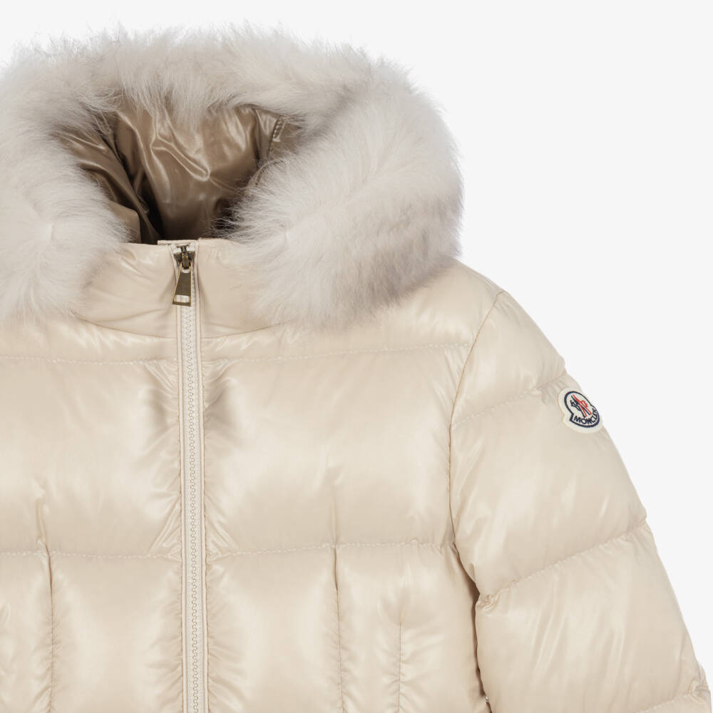 Moncler Enfant-Girls Beige Shearling-Trimmed Hooded Down Coat | Childrensalon