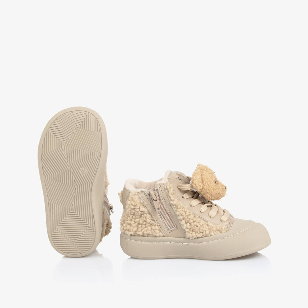 Monnalisa-Girls Beige Bouclé Fleece Trainers with Teddies | Childrensalon