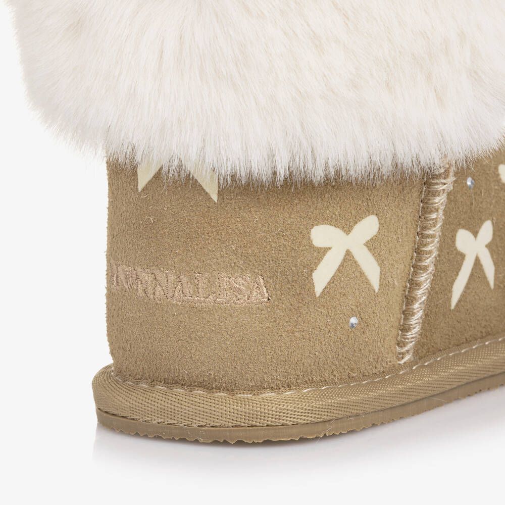 Monnalisa-Girls Beige Suede Leather Bow Boots with Faux Fur Trim | Childrensalon