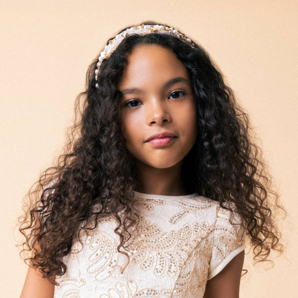 Monnalisa-Ободок кремовый с жемчугом и золотыми пайетками для девочек | Childrensalon