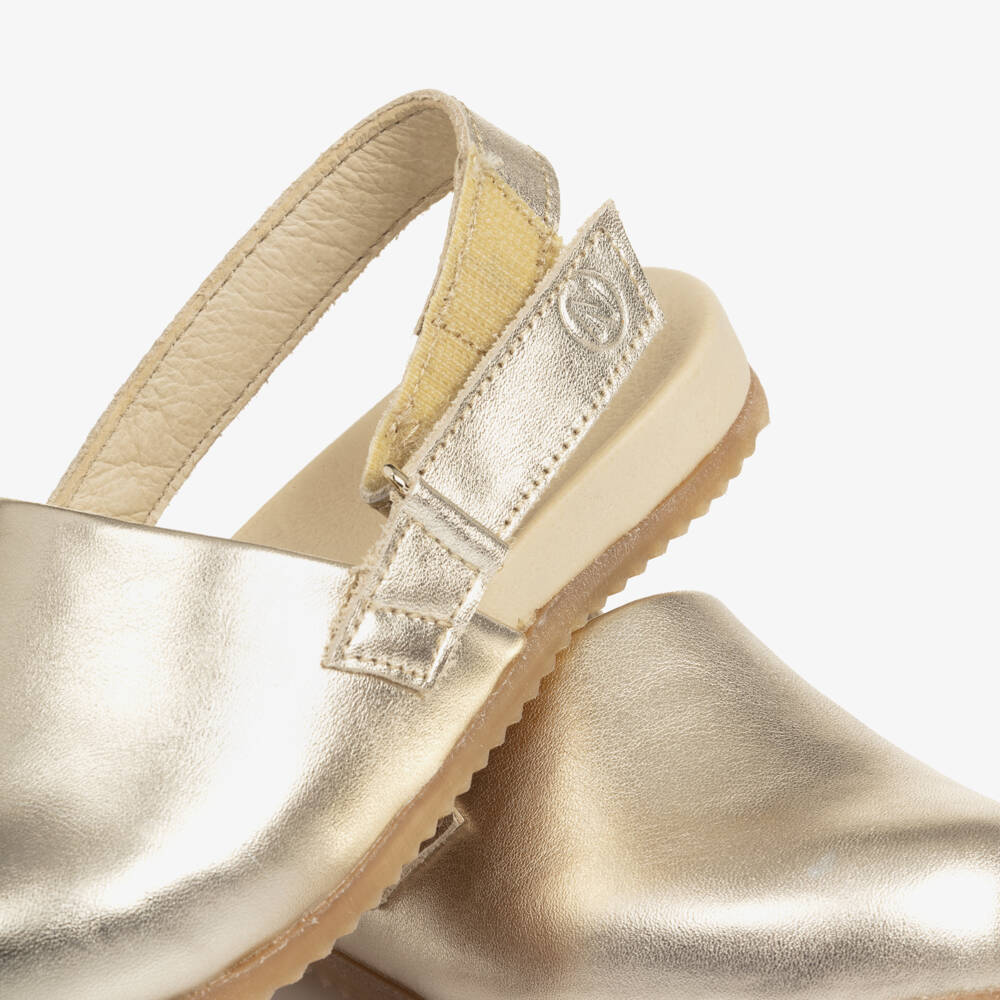 Naturino-Girls Metallic Gold Leather Clogs | Childrensalon