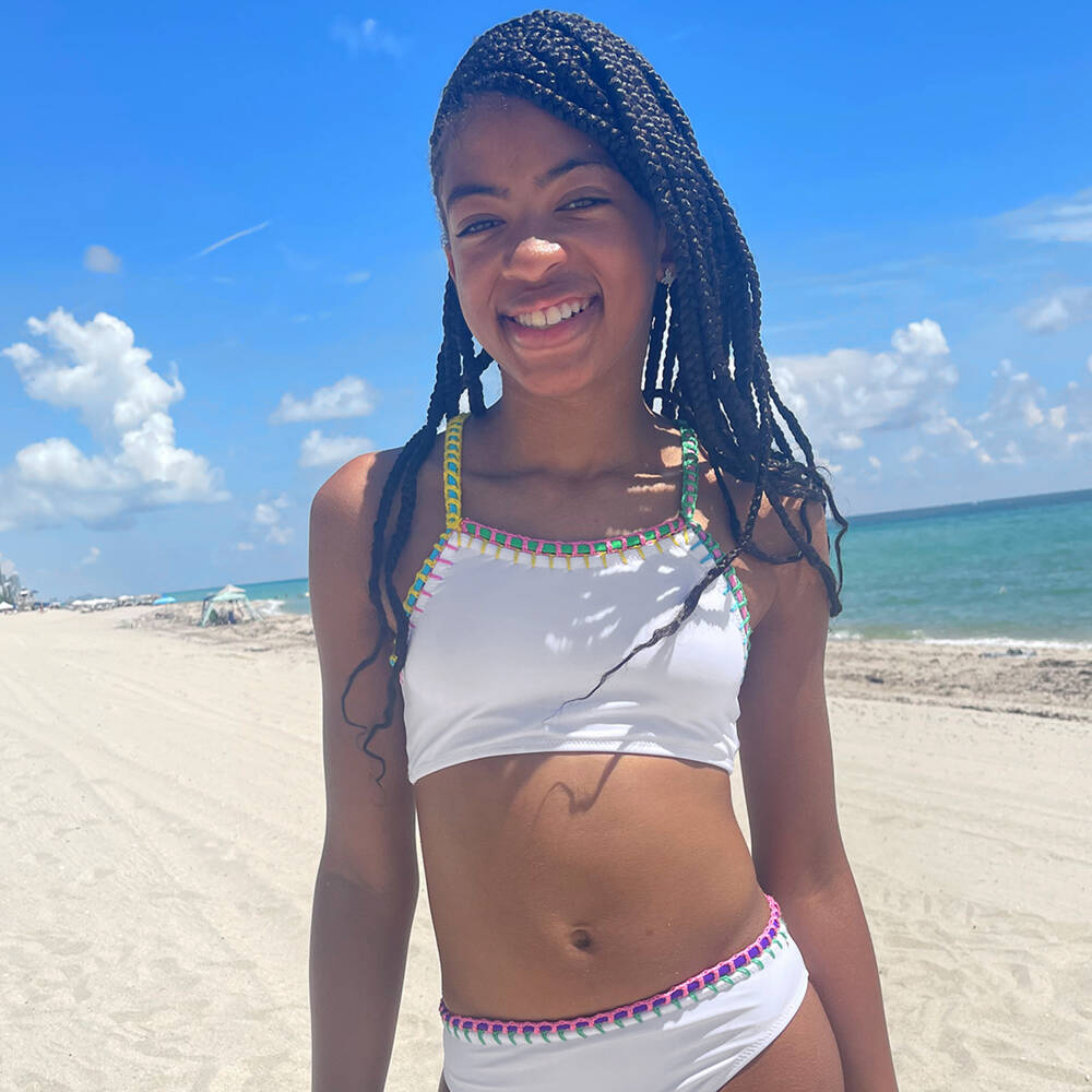 Nessi Byrd-Бикини белое с разноцветной отделкой для девочек | Childrensalon