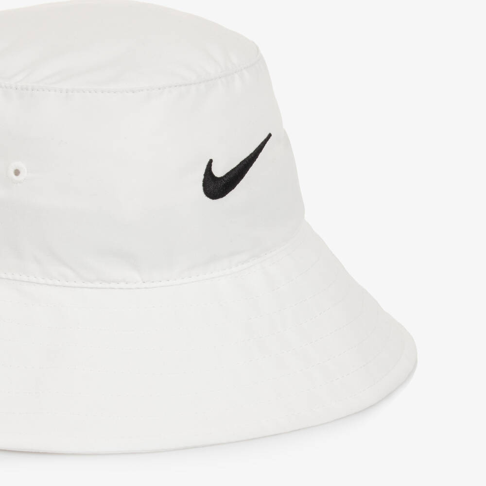 Nike-قبعة باكيت لون أبيض | Childrensalon