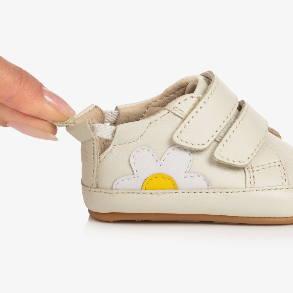 Old Soles-Кремовые пинетки с ромашкой для малышек | Childrensalon