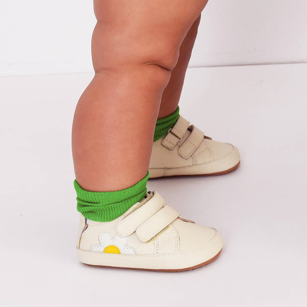 Old Soles-Кремовые пинетки с ромашкой для малышек | Childrensalon