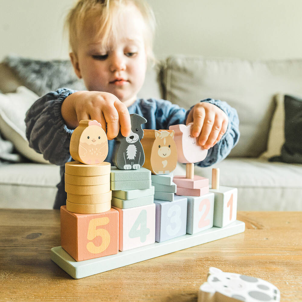 Orange Tree Toys-Wooden Farmyard Animal Counting Game (25cm) | Childrensalon