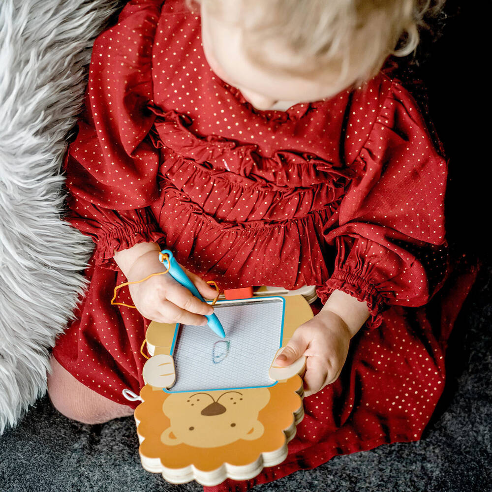 Orange Tree Toys-Деревянная доска Лев жёлтая для рисования (24см) | Childrensalon