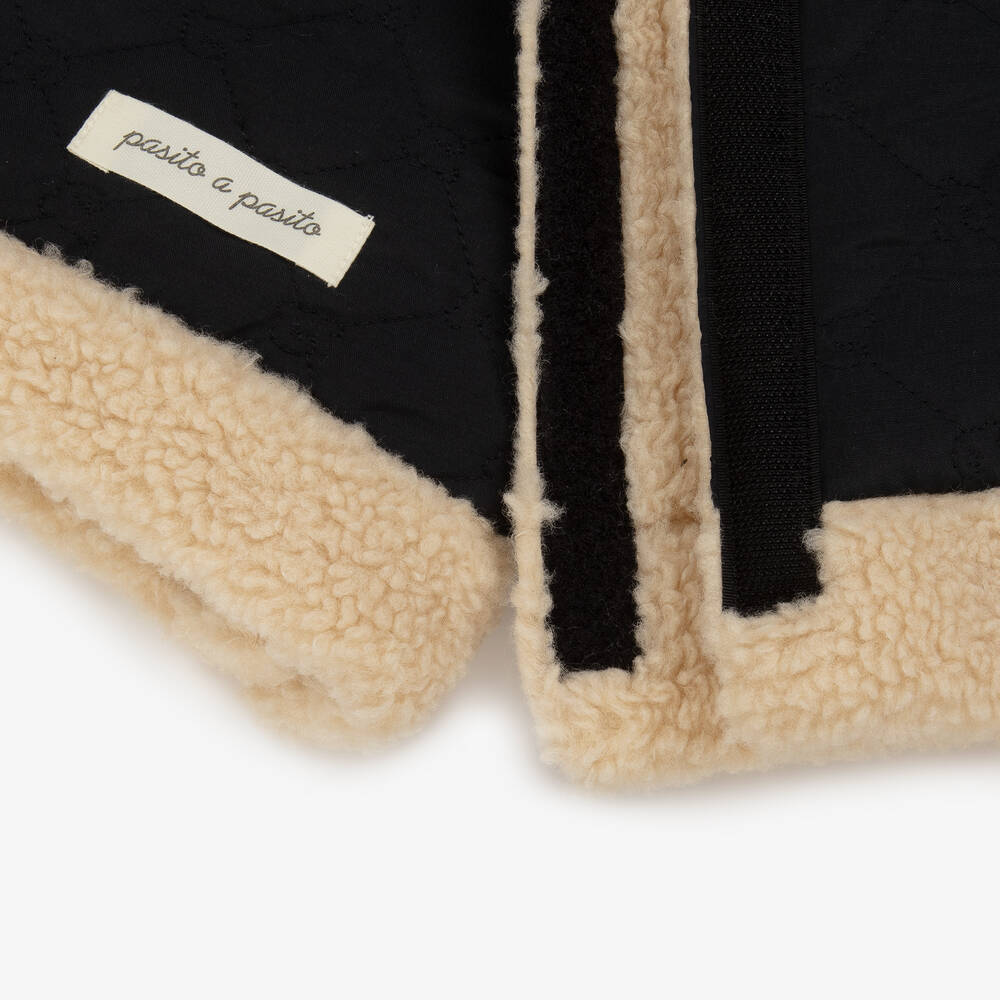 Pasito a Pasito-قفازات لعربة الدفع مبطنة لون اسود | Childrensalon