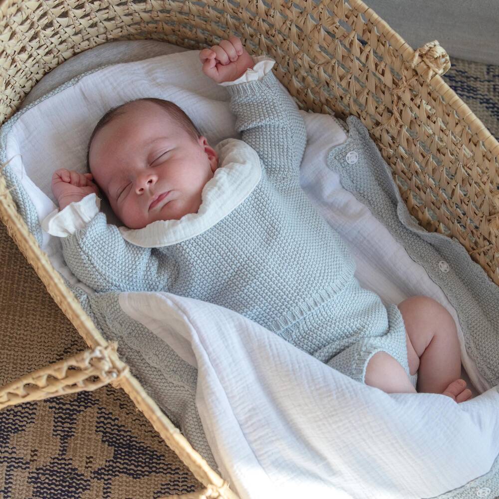 Pasito a Pasito Walking Mum-طقم كارديغان وشورت قطن محبوك لون أزرق للأولاد الرضع | Childrensalon