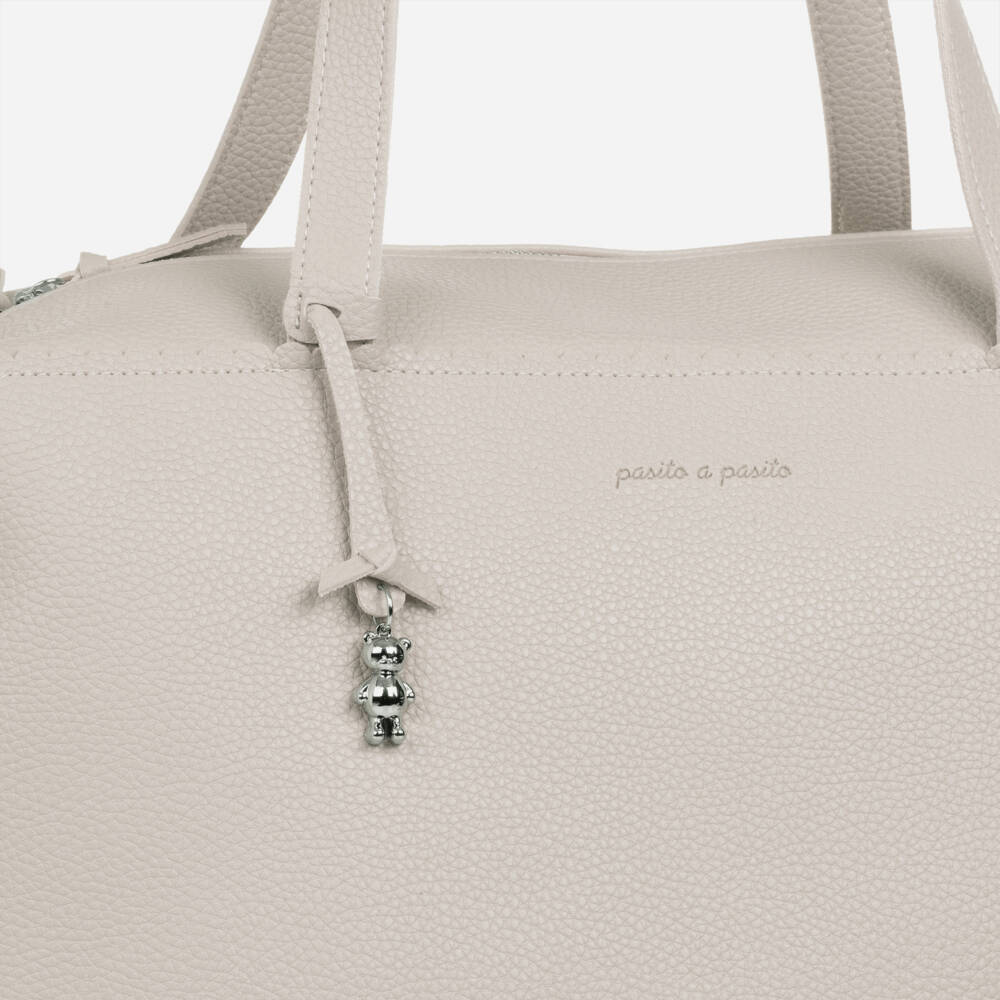 Pasito a Pasito-حقيبة تغيير الحفاضات جلد صناعي لون رمادي (50 سم) | Childrensalon