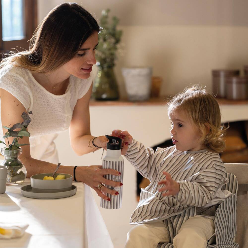 Pasito a Pasito Walking Mum-White & Grey Striped Insulated Drinks Bottle (25cm) | Childrensalon