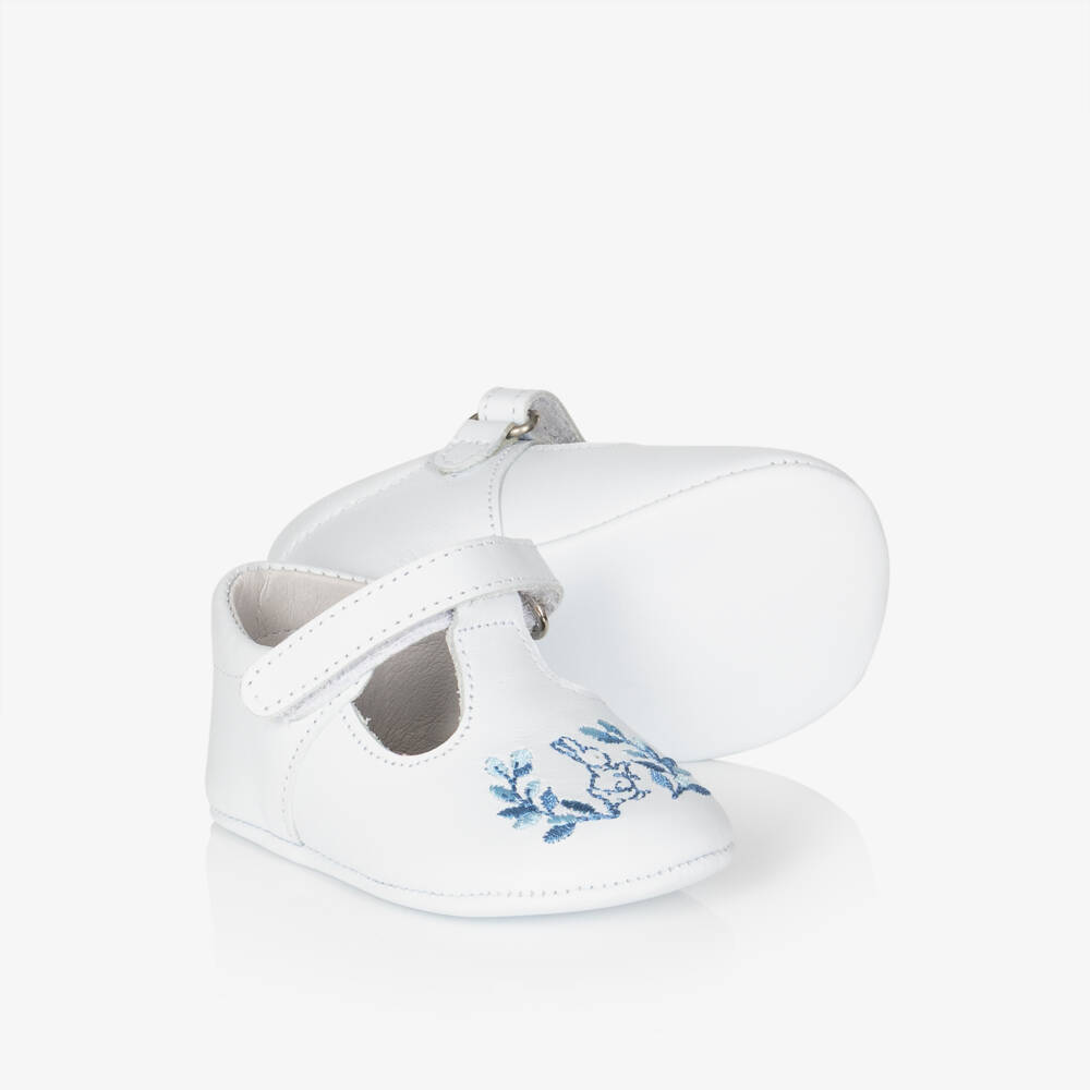 Peter Rabbit™ by Childrensalon-Пинетки белые кожаные с синей вышивкой кролика Питер | Childrensalon