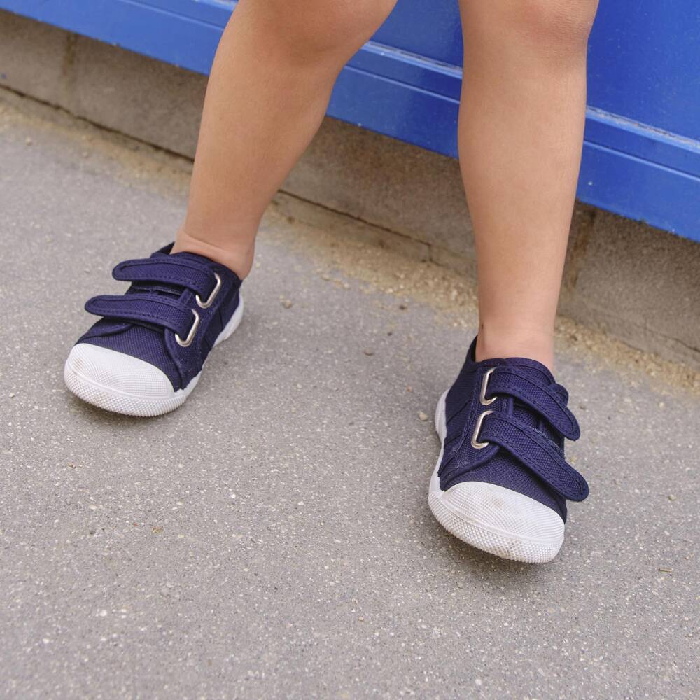 Pisamonas-حذاء رياضي بشريط لاصق كانفاس لون كحلي | Childrensalon