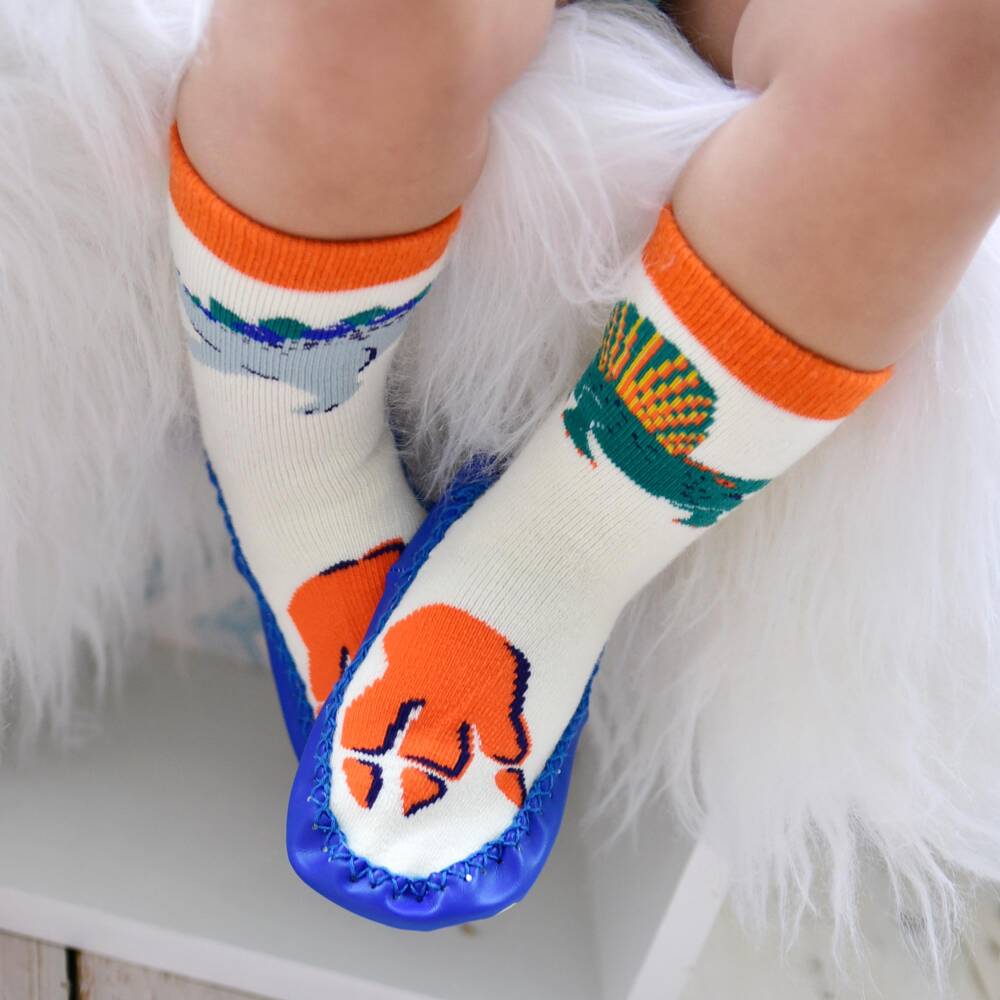 Powell Craft-Носки-тапочки кремово- оранжевые и синие с динозавром для мальчиков | Childrensalon