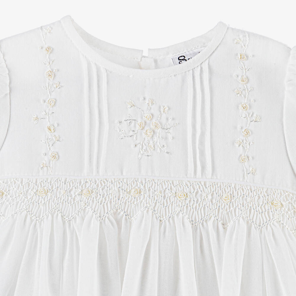 Sarah Louise-طقم فستان وقبعة بونيه مطرز سموكينغ قطن لون عاجي | Childrensalon