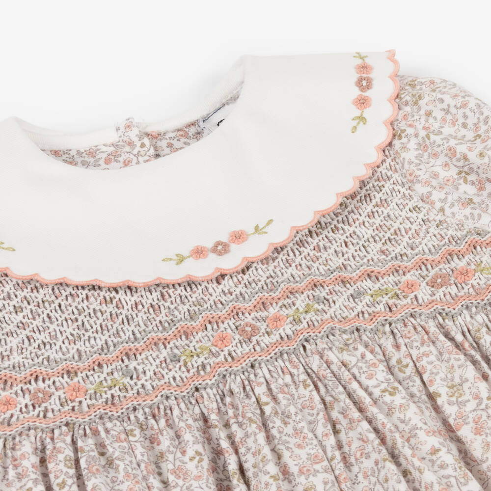 Sarah Louise-Платье розовое из хлопка в цветочек с ручной присборенной вышивкой | Childrensalon